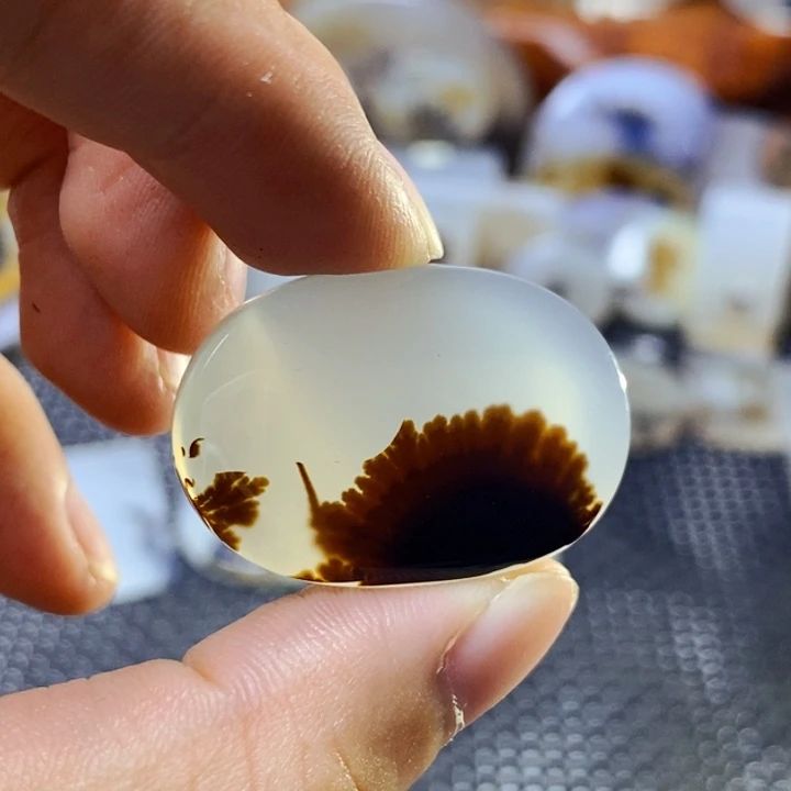 玛瑙/玉髓未镶嵌珠宝半成品