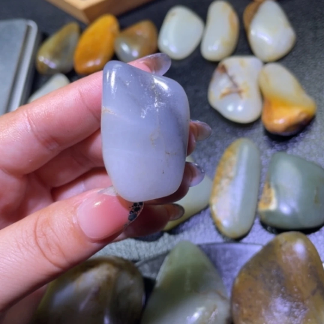 【闪购商品】和田玉未镶嵌颈饰，****？
