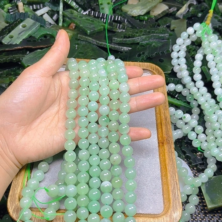和田玉未镶嵌珠宝半成品中**石