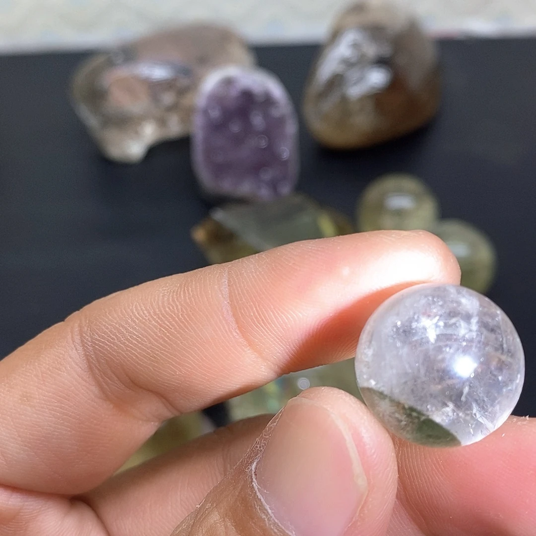 未镶嵌珠宝半成品水晶130水晶石