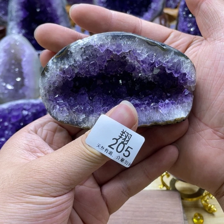 未镶嵌水晶大型摆件（非配饰）