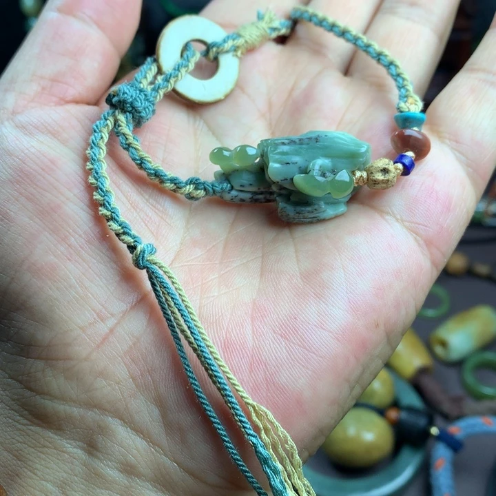 岫岩河磨玉（透闪石质玉）未镶嵌吊坠(赠链)