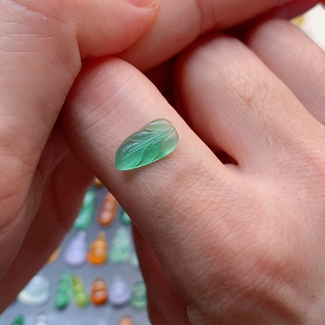 定制翡翠未镶嵌树叶