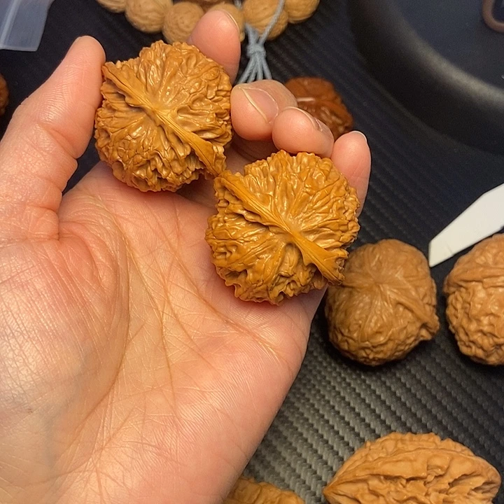 大***伟文玩核桃吊坠39苹果