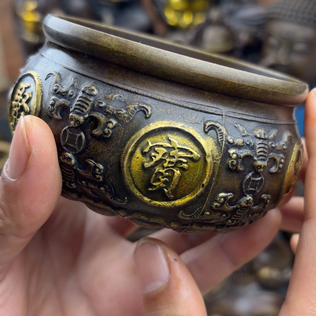 铜器和陶器的收藏