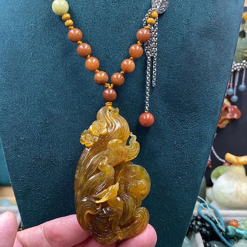 【闪购商品】蛇纹石玉未镶嵌吊坠
