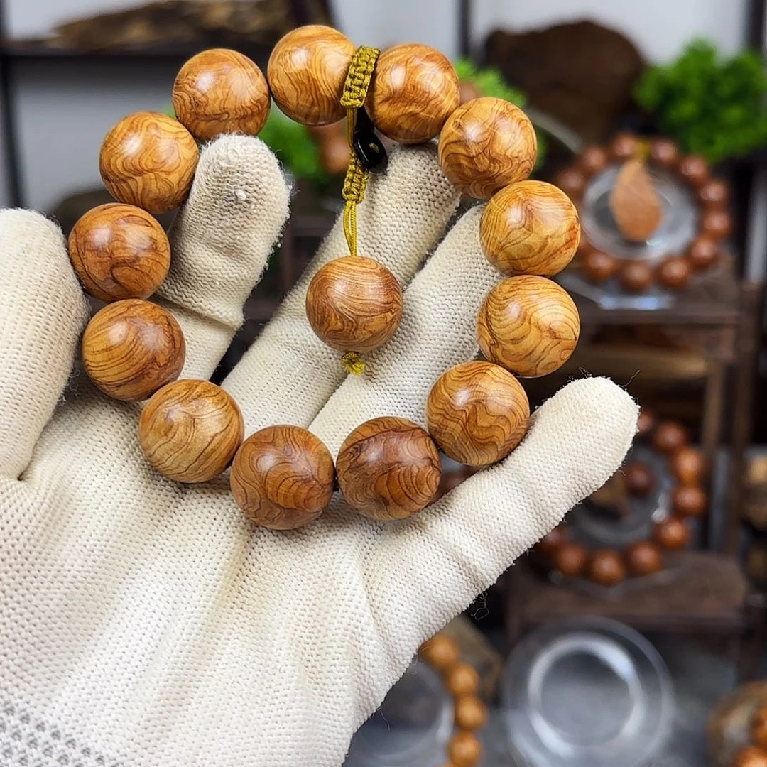 梓***风无事牌柏木太行崖柏1.8花梨妖孽纹