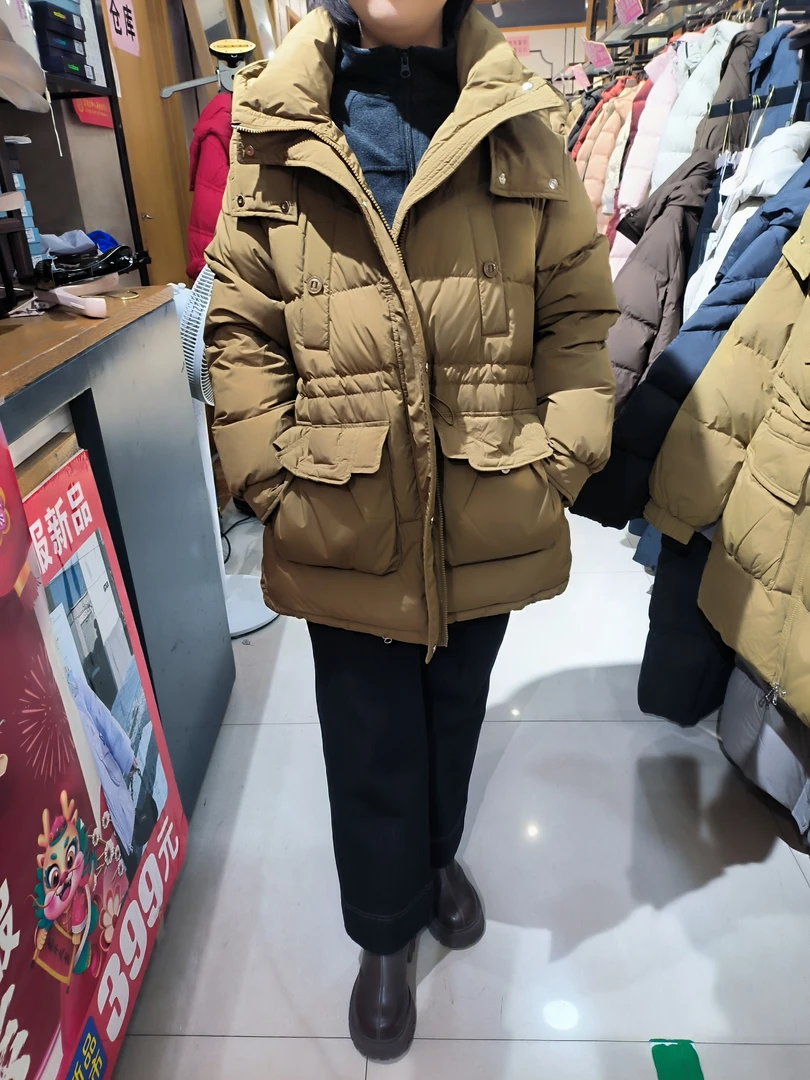 艾圃23275羽绒服时尚休闲百搭女士连帽保暖女装上衣