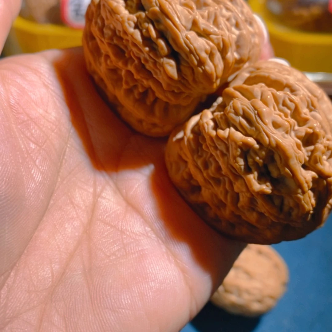 【闪购商品】文玩核桃吊坠待****?虎头王