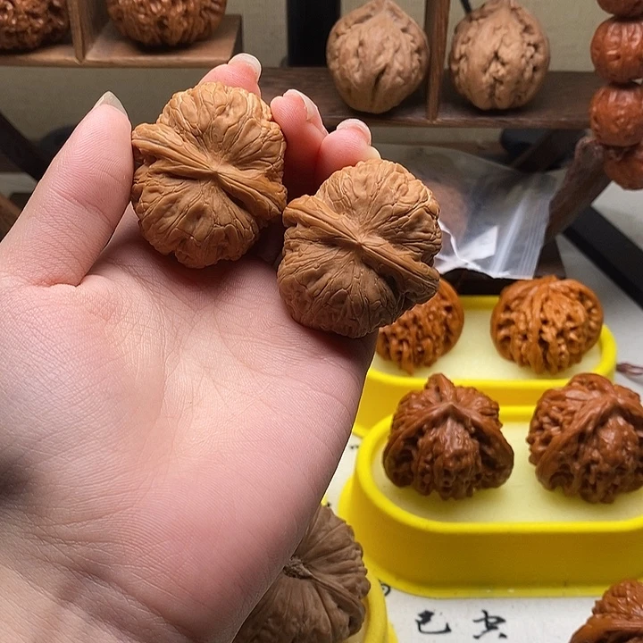 “***”文玩核桃吊坠核桃