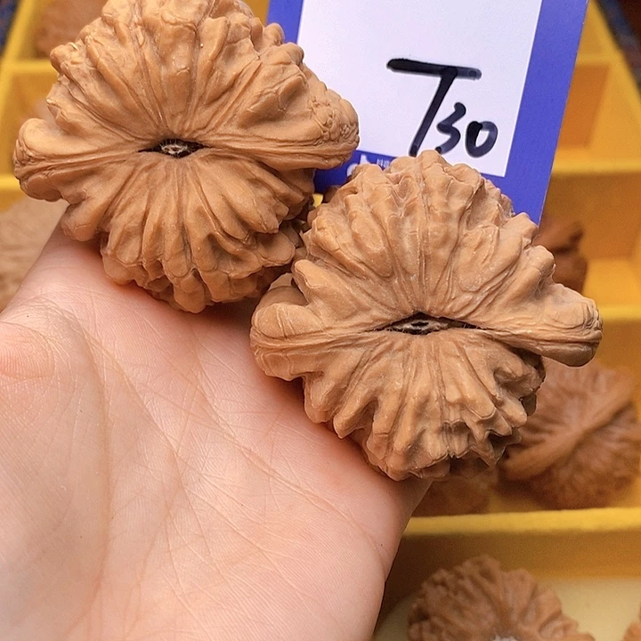 猛***哥把件文玩核桃文玩核桃龙鼎30