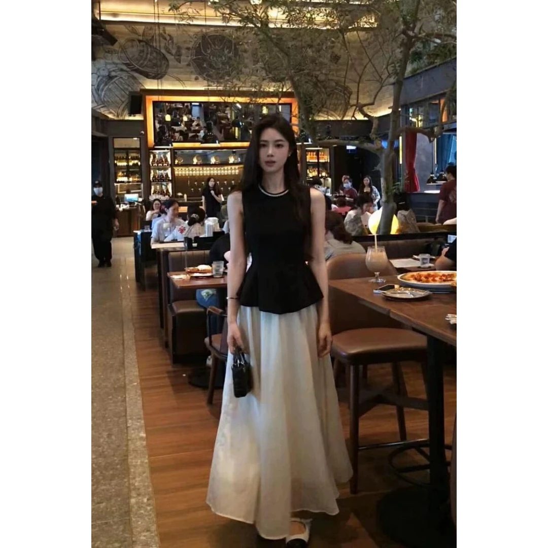 美树【WGWE】法式高级感钉珠收腰外穿小衫+半身裙套装  W5237#