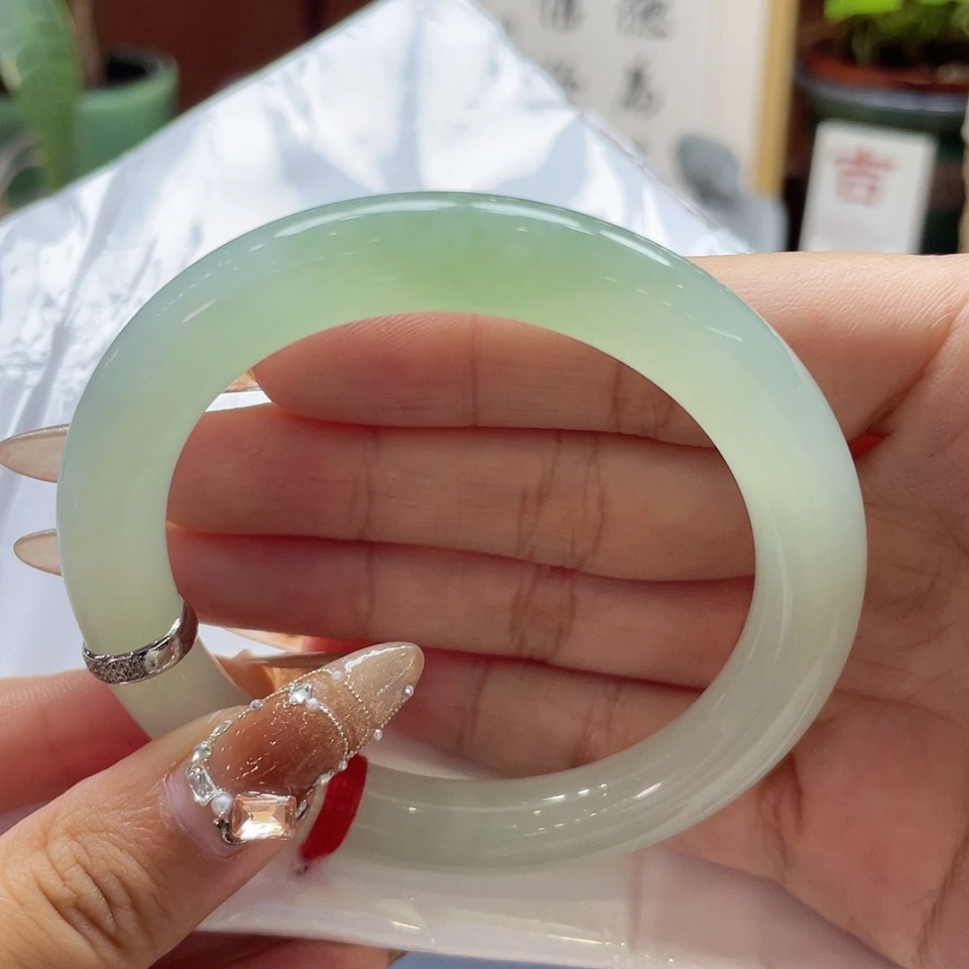 翡翠未镶嵌手镯45号