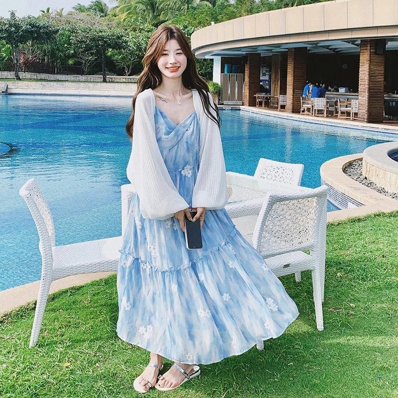 绝美爆款开衫蓝色碎花吊带连衣裙套装女2025春秋新款巨好看长裙子