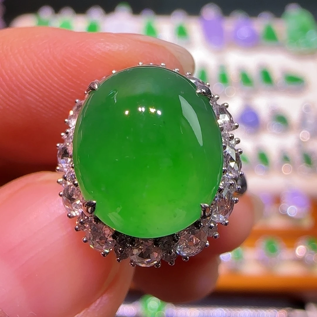 翡翠18K金镶嵌戒指