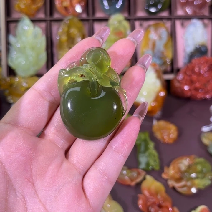 未镶嵌蛇纹石玉颈饰从***.随机发