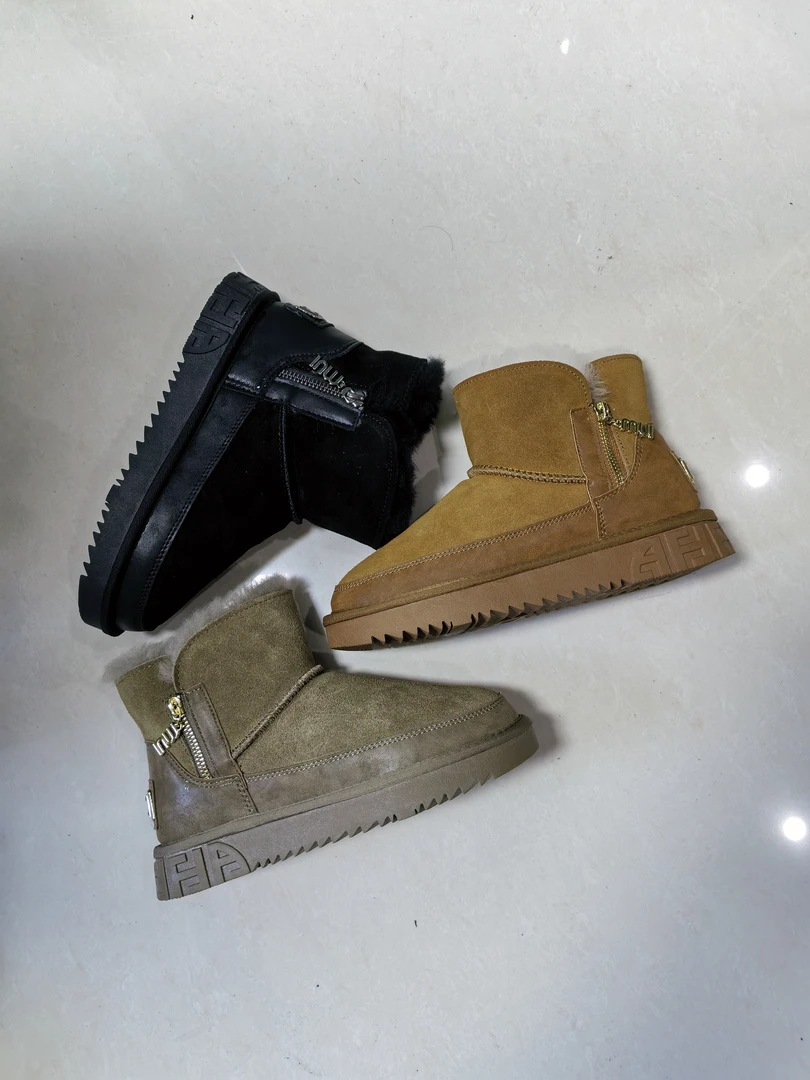 345牛绒皮女士户外圆头防滑耐磨保暖牛皮羊毛中筒女鞋时尚雪地靴