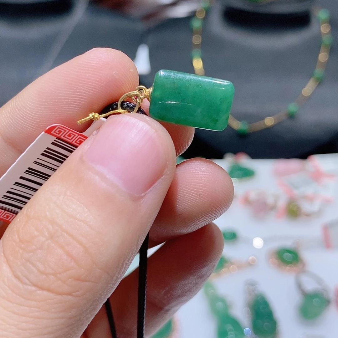 未镶嵌独山玉挂件