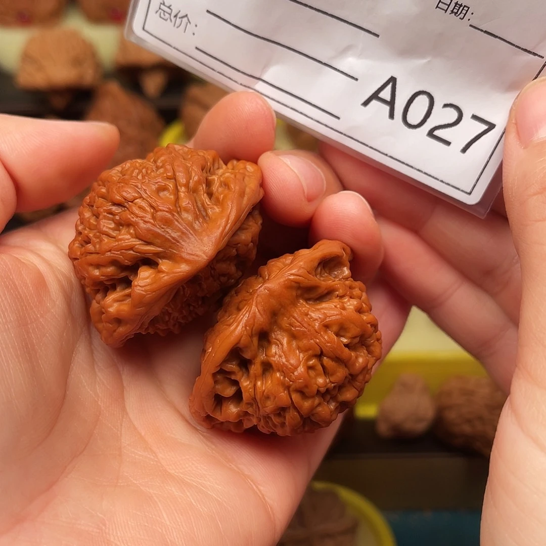 文玩核桃吊坠shetou