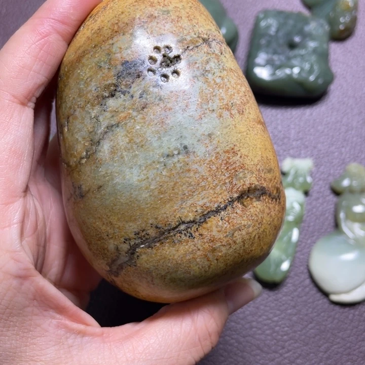 岫岩老玉（透闪石质玉）未镶嵌颈饰