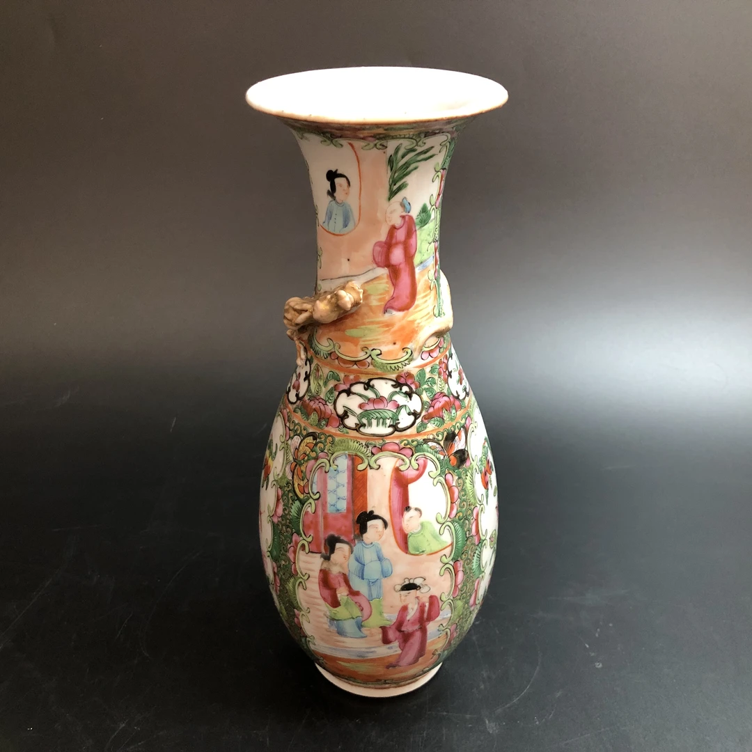 25091414清同治广彩人物花鸟纹赏瓶 高26cm