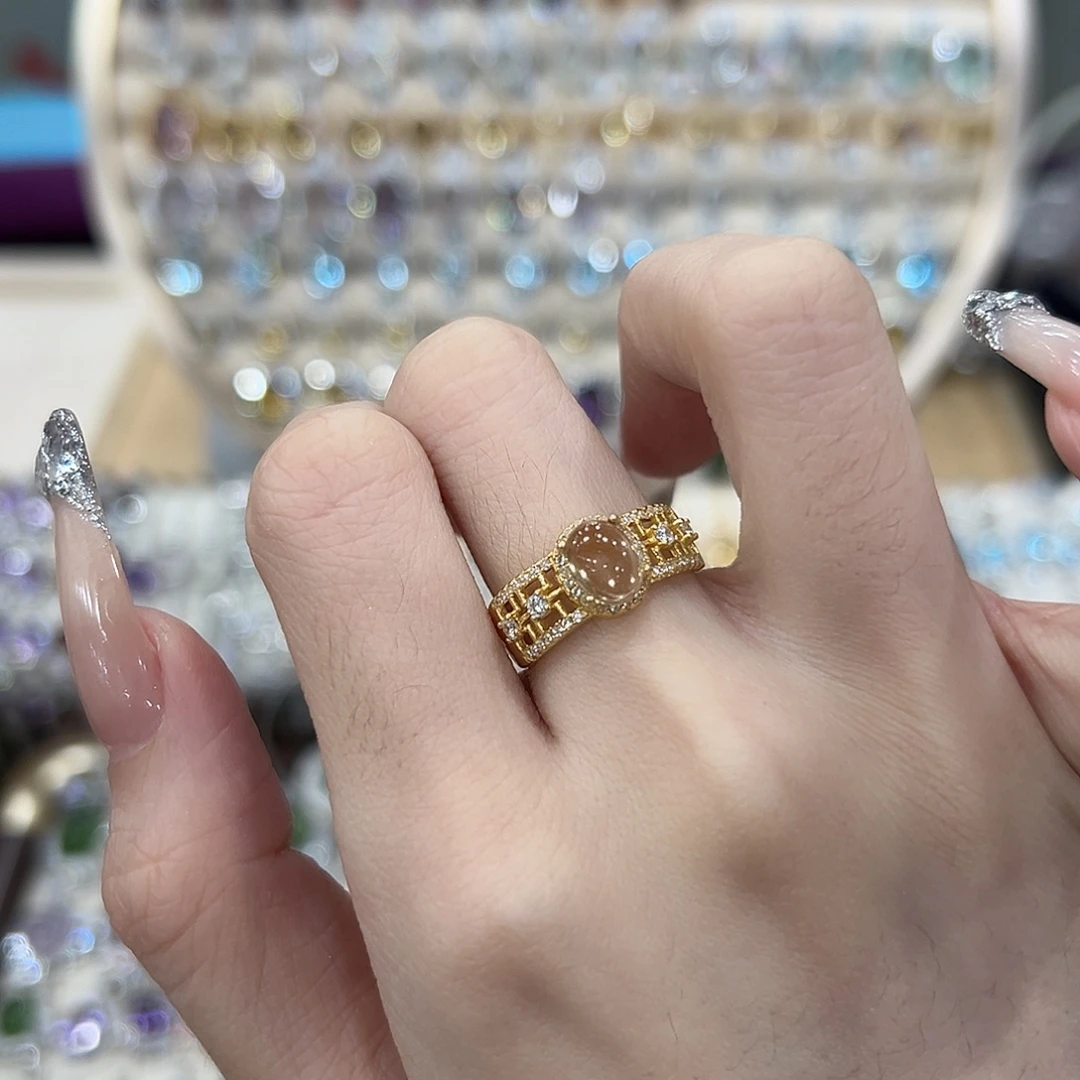 U***甲银S925镶嵌黄晶戒指