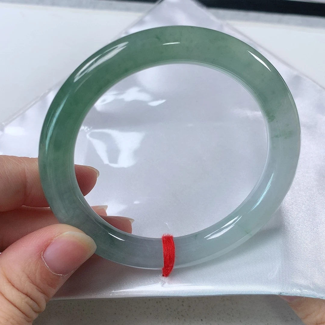 翡翠手镯未镶嵌⑨⑨