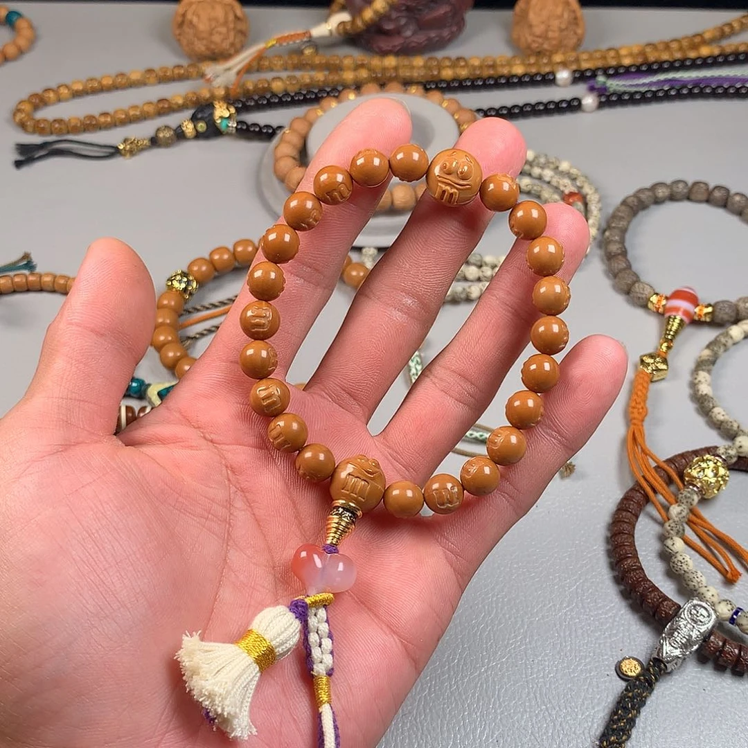 猴头核桃吊坠。。。。。。。。。。。