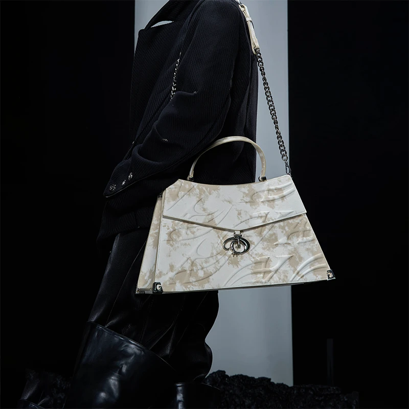 ArguE 小众立体浮雕金属扣大容量托特包复古做旧高级单肩斜挎包