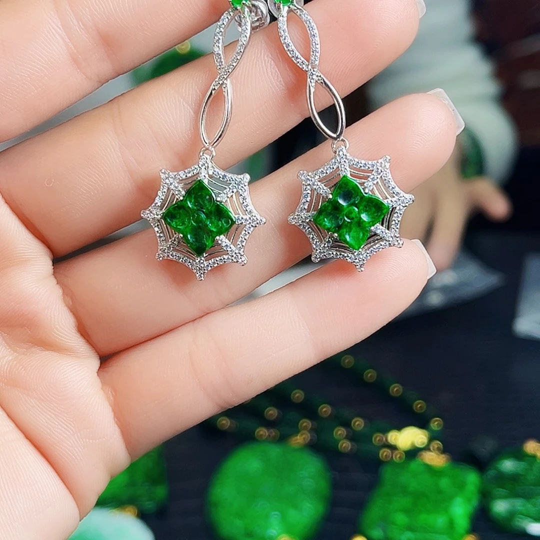 颈饰银S925镶嵌翡翠多样性