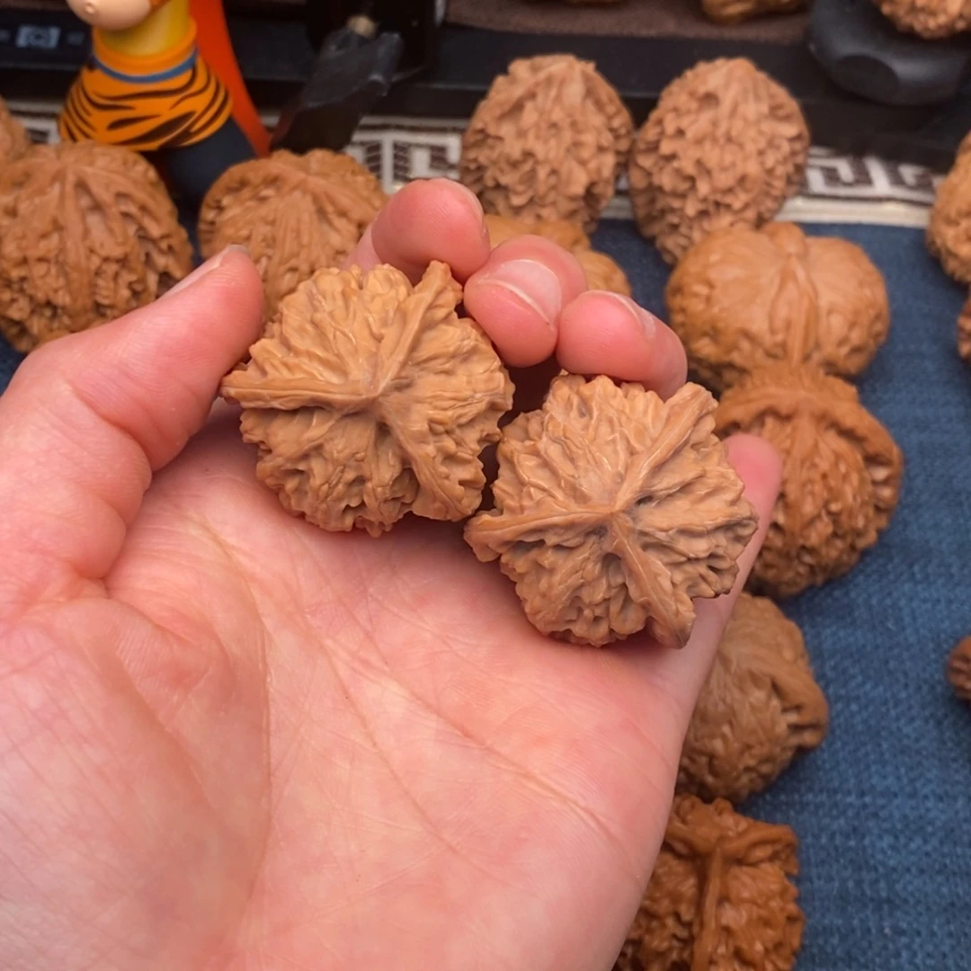 唐***煜文玩核桃把件37全品正奔