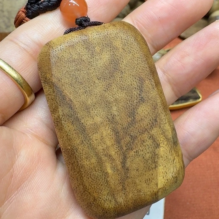 大叶紫檀（黑酸枝木类）