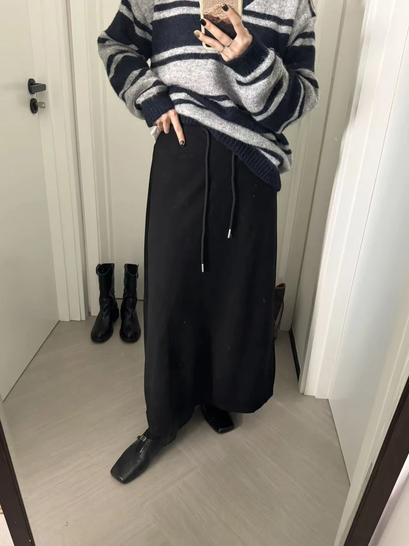 阿拉豆纸片人显瘦半身裙女秋冬中高腰开叉抽绳加厚中长款A字裙