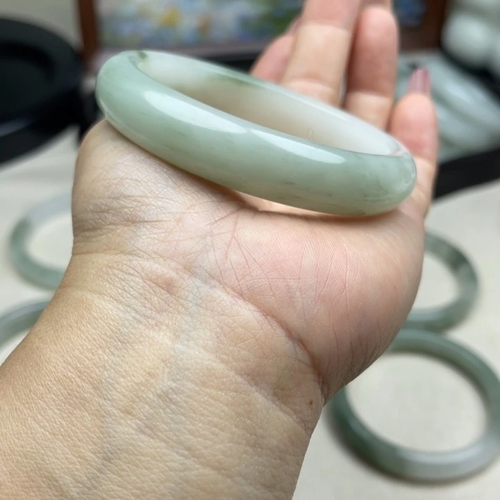 合金手镯石英质玉（金丝玉）