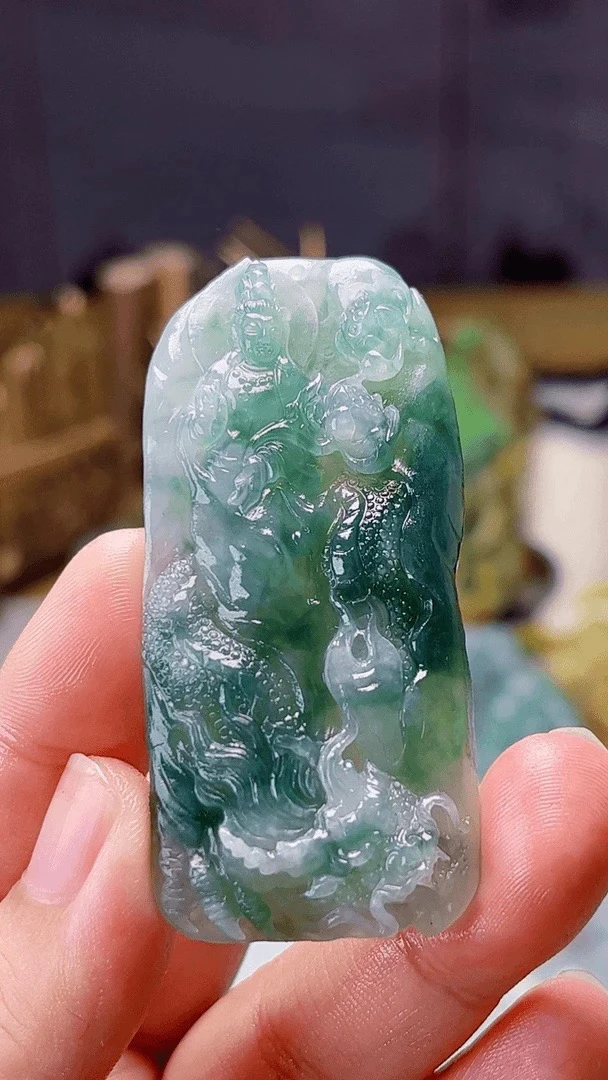 【新春好物】天然缅甸翡翠冰飘绿御龙观音毛货需抛光尺寸63-29-7.5