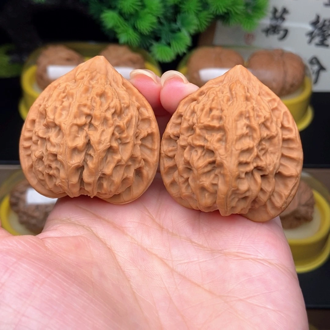 吊坠文玩核桃43金牛