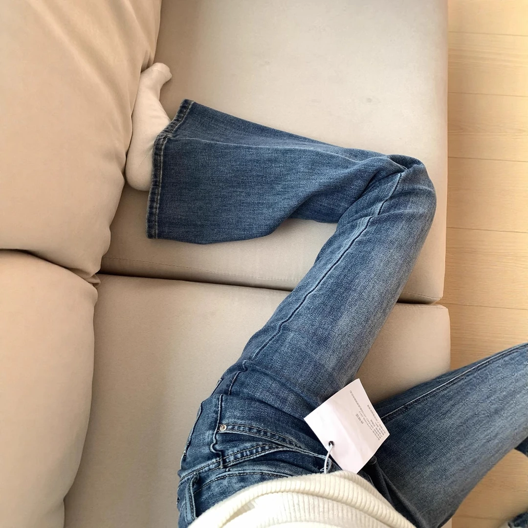 雪千羽蓝色微喇牛仔裤女夏秋季新款高腰显瘦梨形身材弹力喇叭长裤
