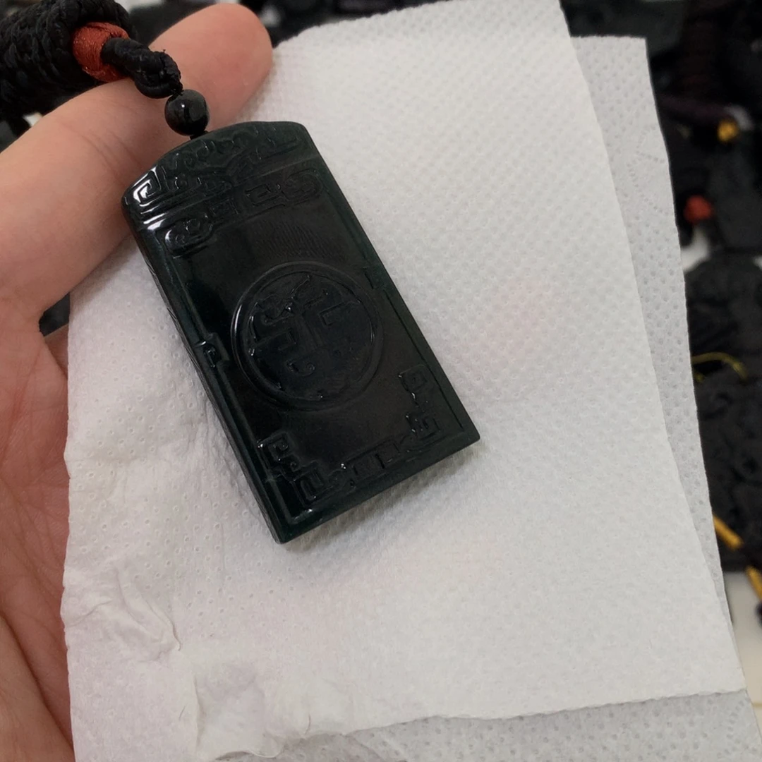 翡翠未镶嵌颈饰天然缅甸a货钢琴黑挂件