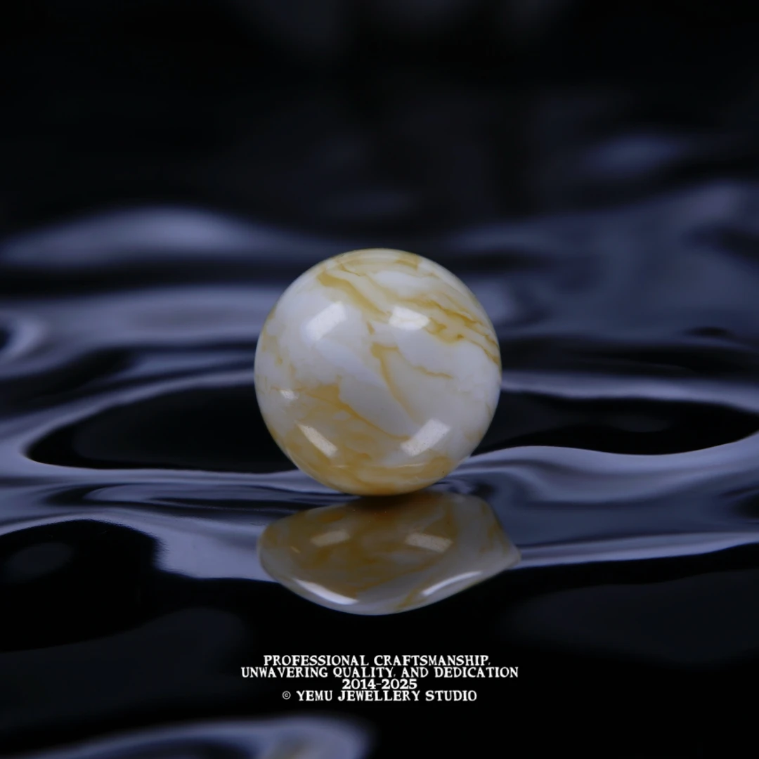 （11.6mm)11毫米瓷白虎纹圆珠配珠 一物一拍 天然俄料蜜蜡