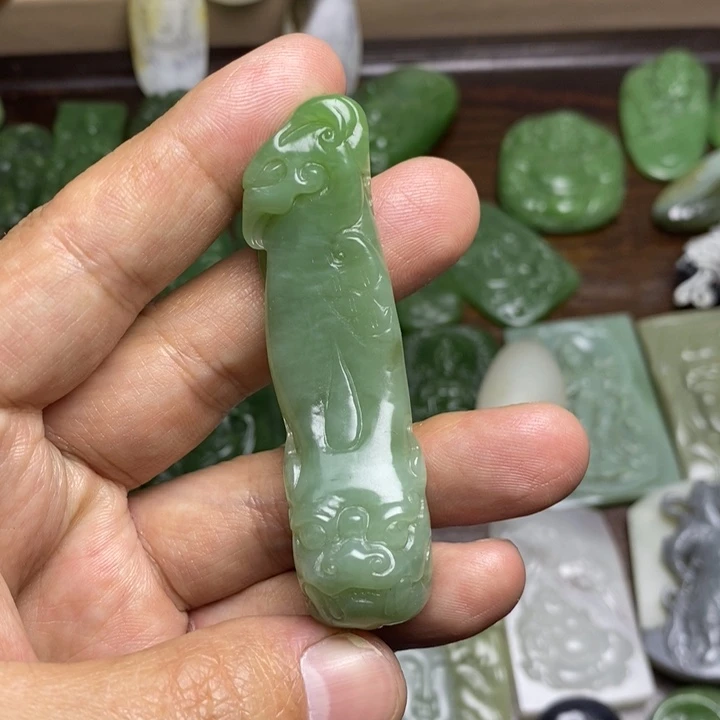 和田玉（糖玉）未镶嵌挂件