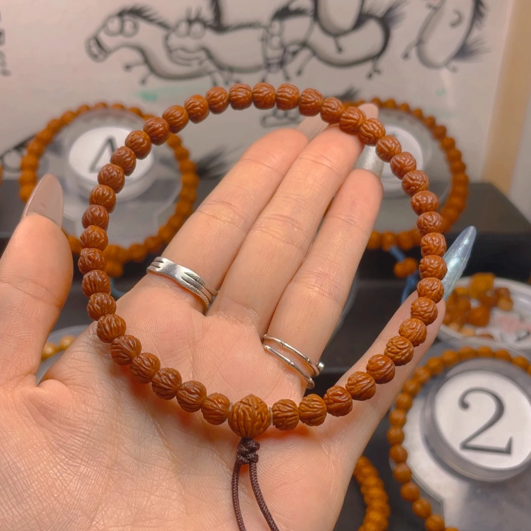 竹***蛉吊坠桃核0.77777777777