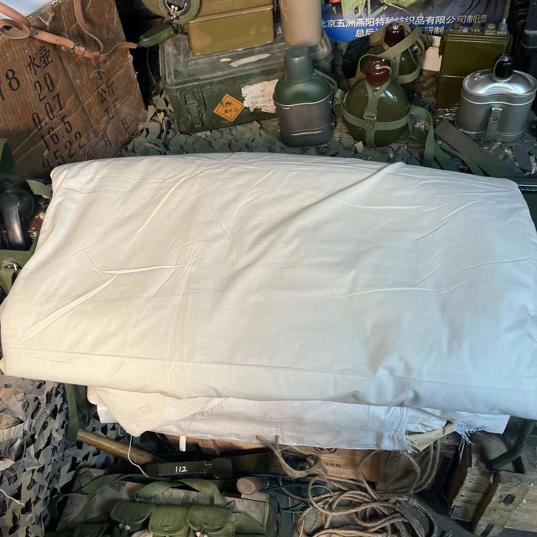 正品白色的棉褥子