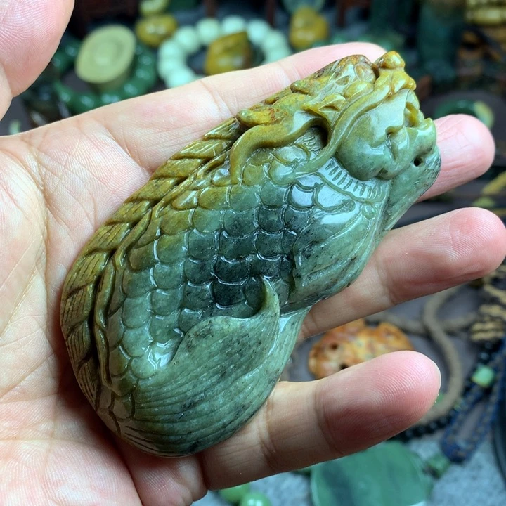 吊坠(赠链)未镶嵌岫岩河磨玉（透闪石质玉）阳**颜