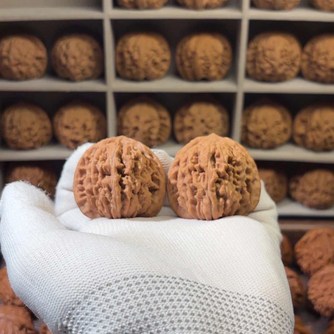 .***.文玩核桃把件43尺全品三角楼