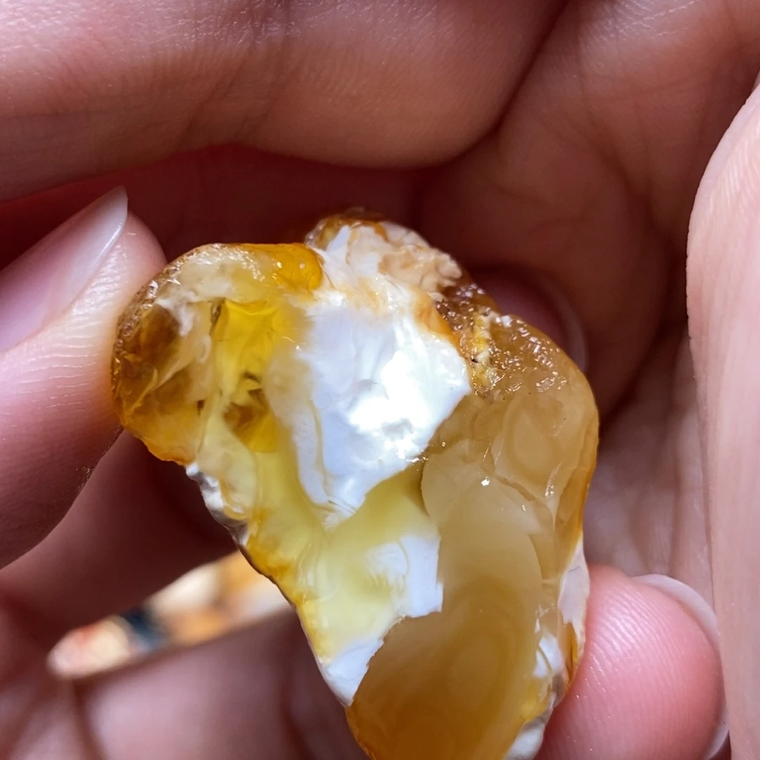 定制琥珀未镶嵌蜜蜡