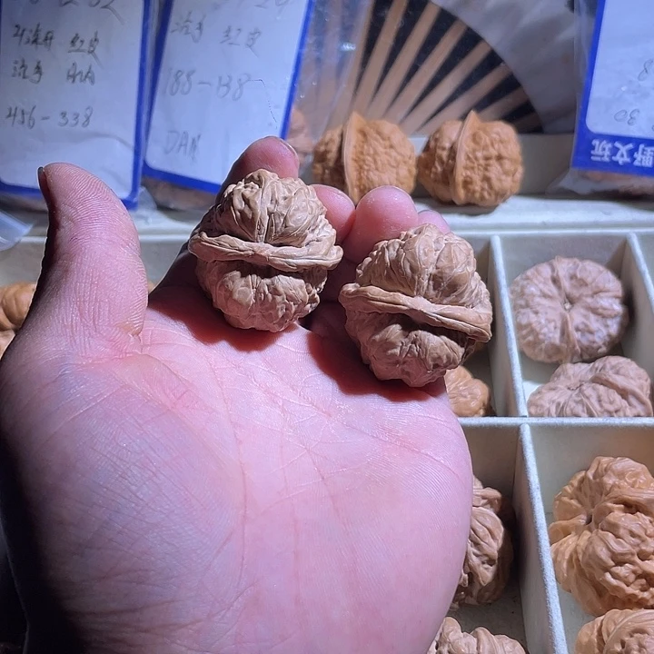 文玩核桃吊坠福****?全品娃38/39