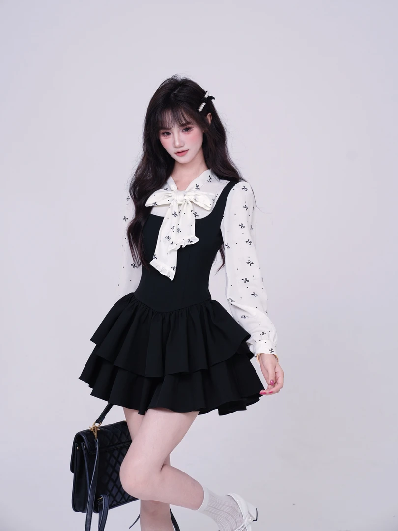 未闻花名 假两件法式千金风蝴蝶结连衣裙显瘦蓬蓬小黑裙
