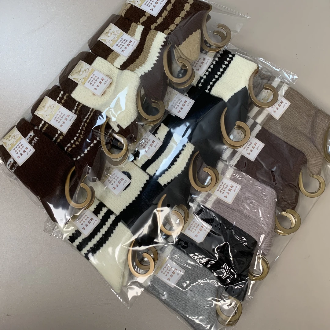 高品质香香防臭加厚羊毛袜