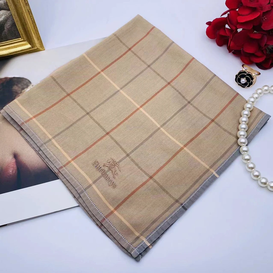 95新 BURBERRY/博柏利 潮奢 巴宝莉 丝巾/yy01246
