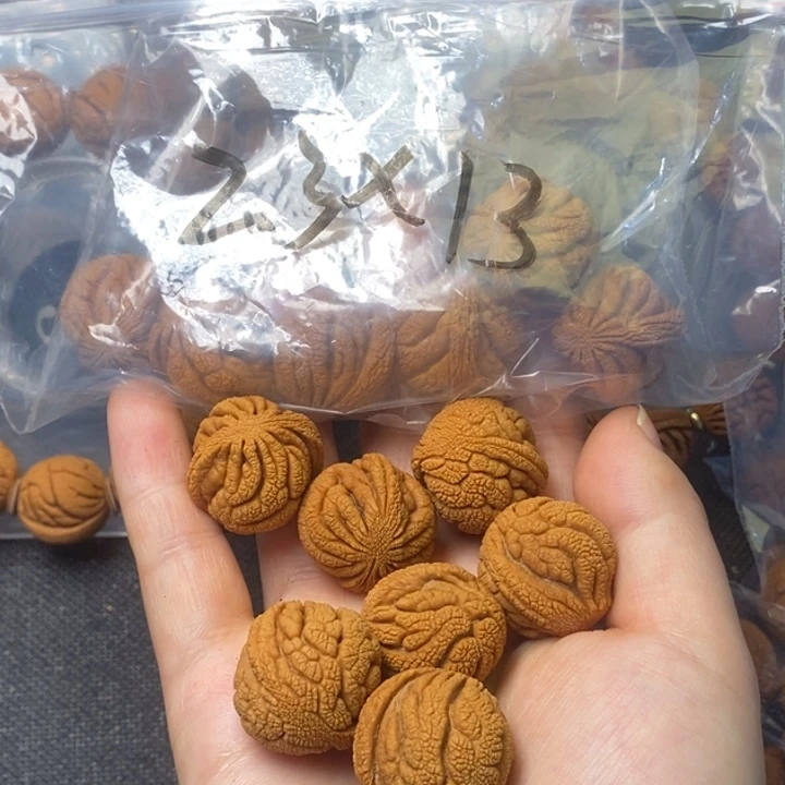 吊坠桃核秦岭山野生桃核